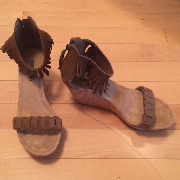 COPY - Shoes - Picture 1 of 2